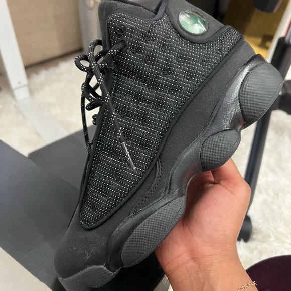 Kids Jordan Retro 13 - Black 7Y - Picture 1 of 2